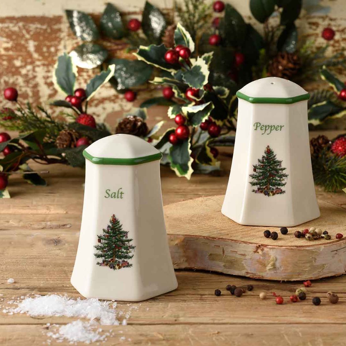 Christmas Tree Salt & Pepper Set image number null